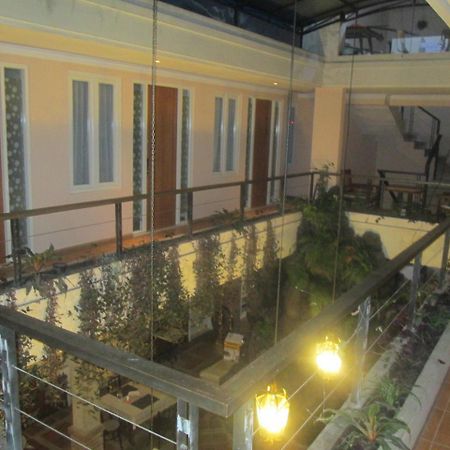 Hotel Front One Boutique Baluran Malang Extérieur photo