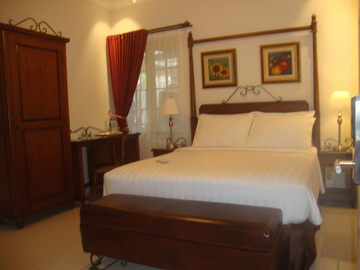 Hotel Front One Boutique Baluran Malang Extérieur photo