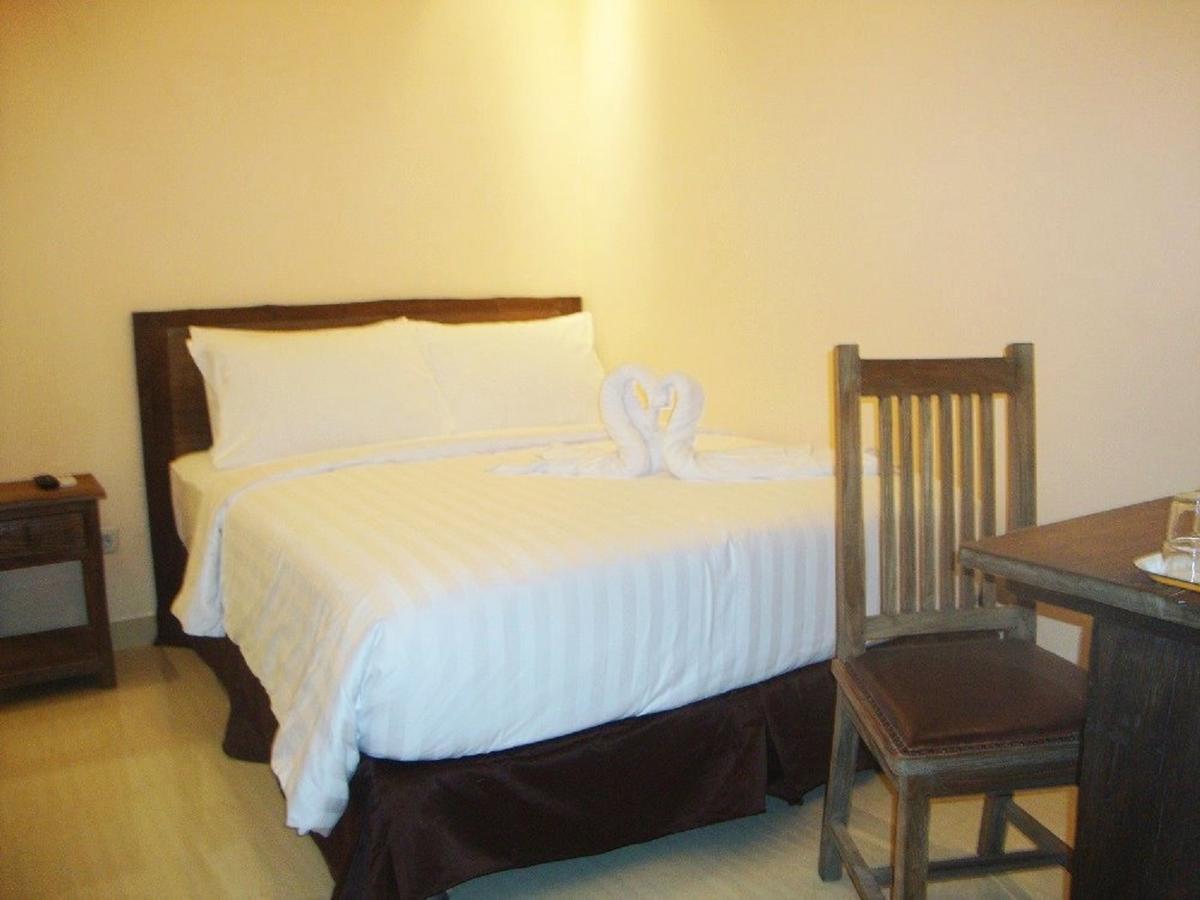 Hotel Front One Boutique Baluran Malang Extérieur photo